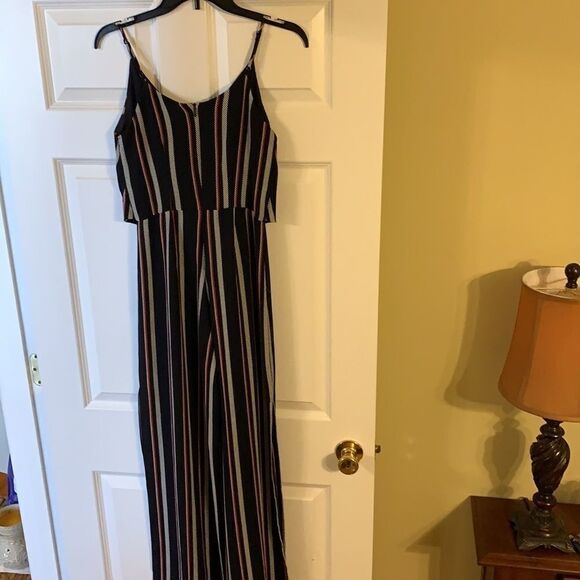 NWOT Jumpsuit Size Small - Picture 6 of 13